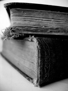450px-Old_books